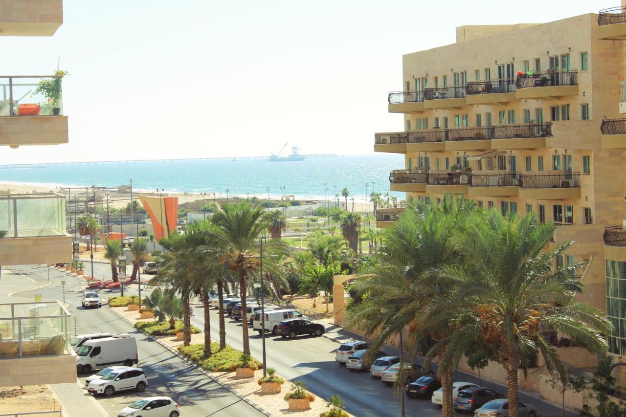 Beach Suite Israel- Private Jacuzzi, Beach View, Gym, Low Fee For Off-Site Indoor Pool & Spa ביץ סוייט ישראל- ג'קוזי פרטי עם נוף ים, אפשרות לבריכה מקורה וספא בתשלום ממש מוזל Ашкелон Экстерьер фото