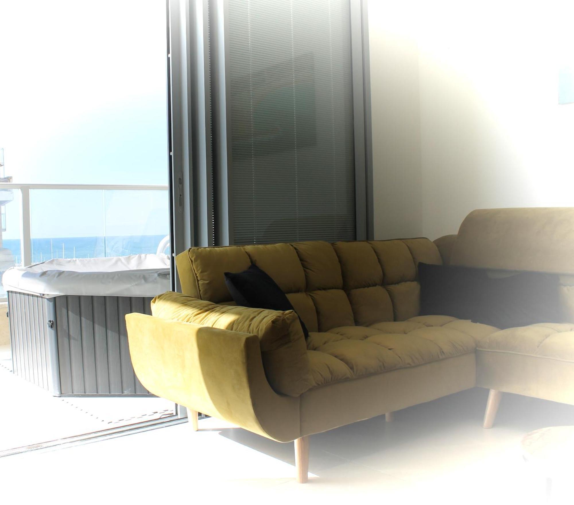 Beach Suite Israel- Private Jacuzzi, Beach View, Gym, Low Fee For Off-Site Indoor Pool & Spa ביץ סוייט ישראל- ג'קוזי פרטי עם נוף ים, אפשרות לבריכה מקורה וספא בתשלום ממש מוזל Ашкелон Экстерьер фото